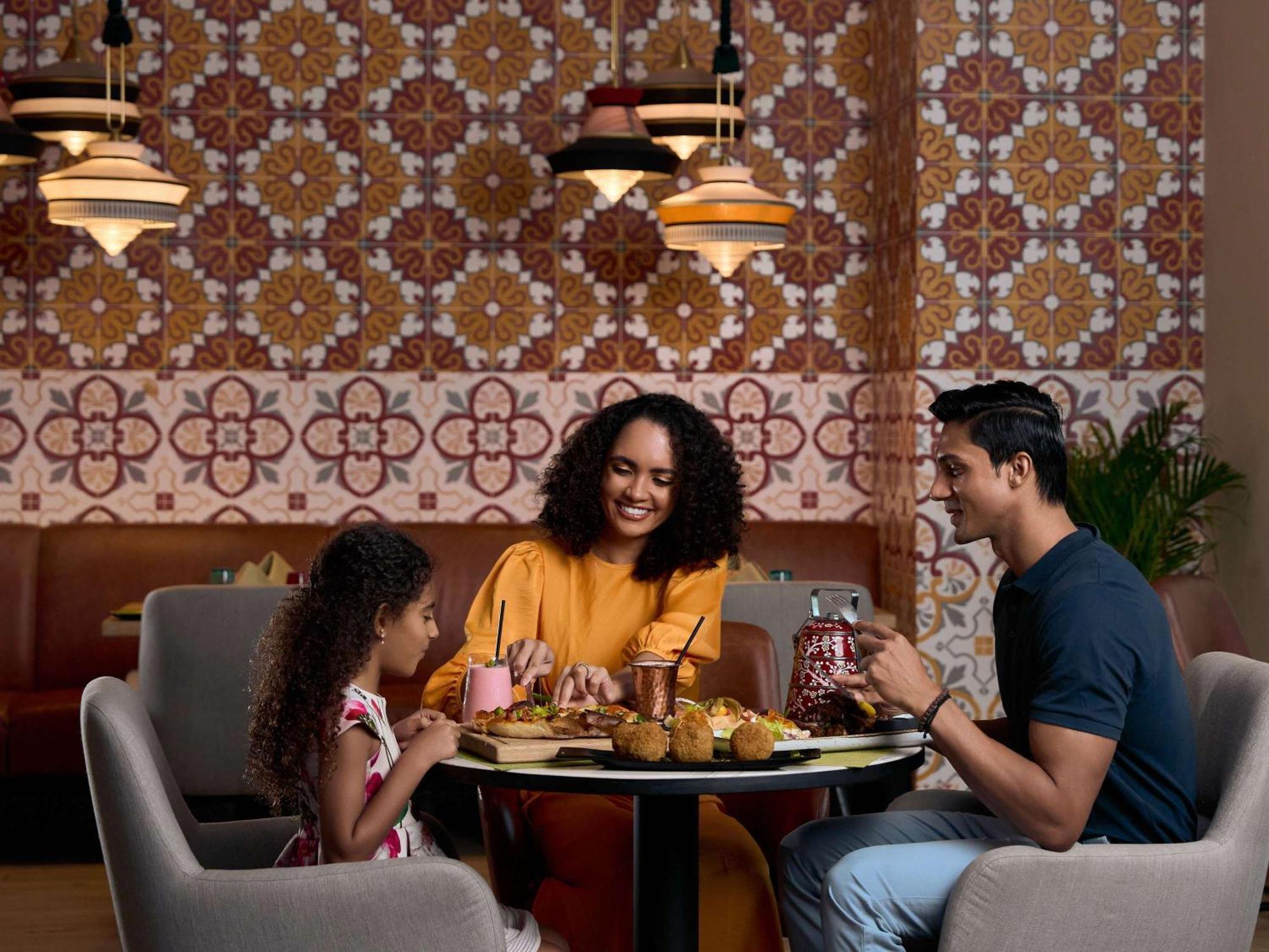 Aparthotel Adagio Dubai Deira Dış mekan fotoğraf